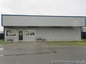 609 E Main Property Photo 1