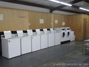 609 E Main Property Photo 8