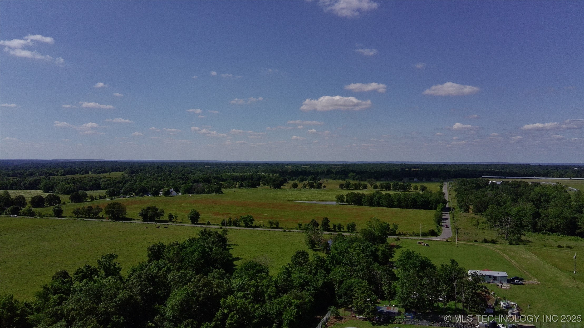 17333 E 390 Road Property Photo 3