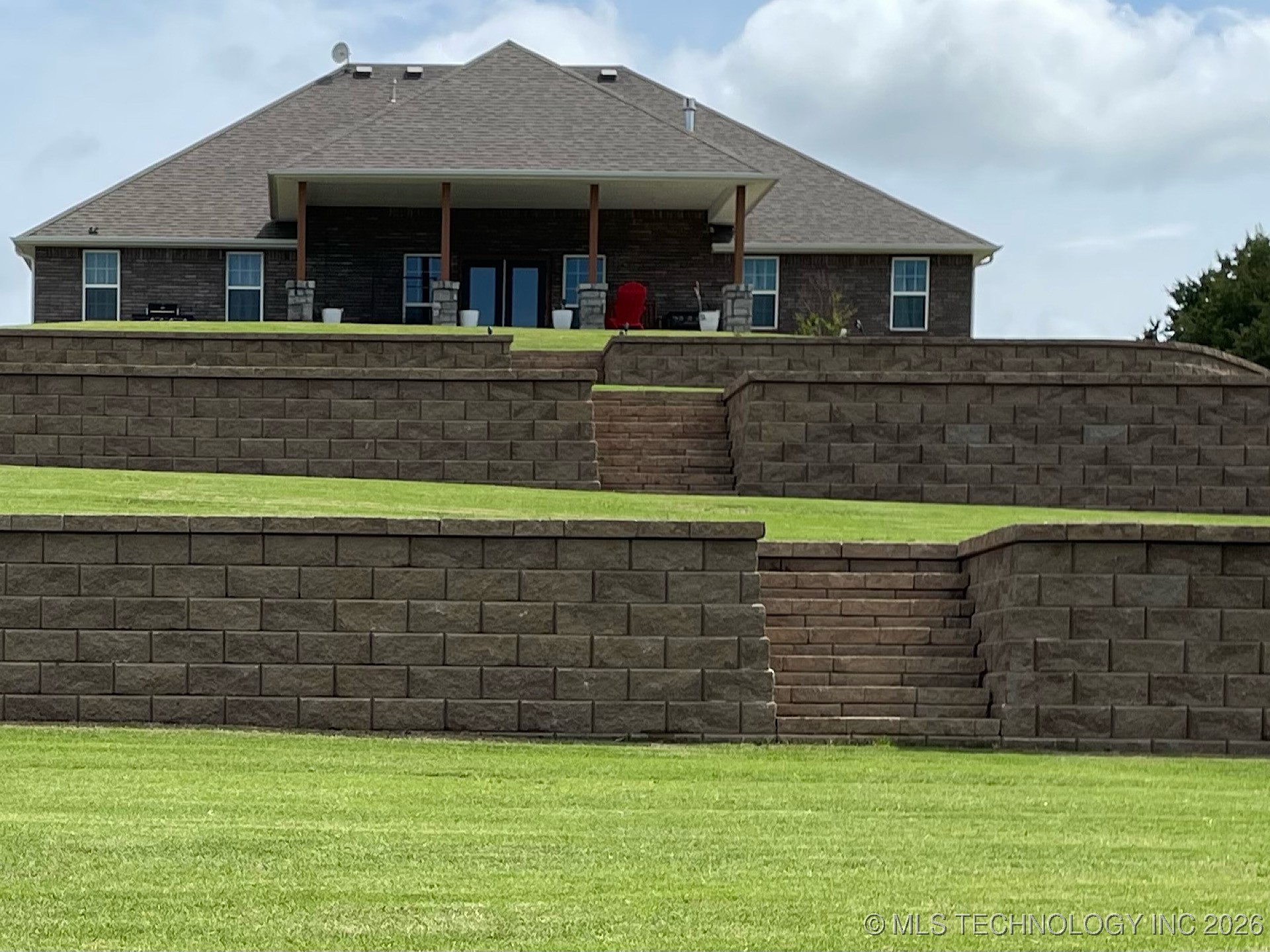 1120 E St Andrews Circle Property Photo 7