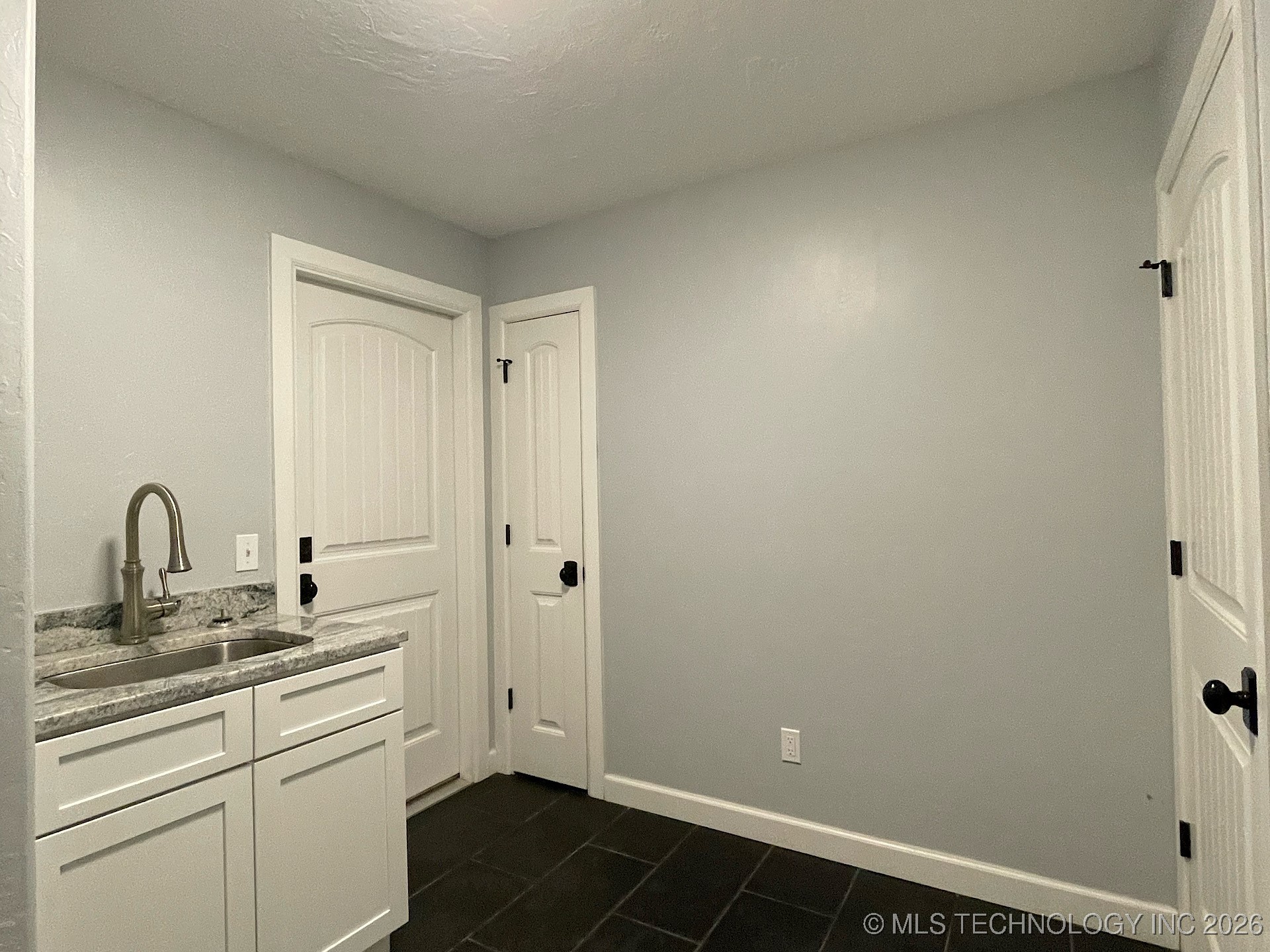 1120 E St Andrews Circle Property Photo 50