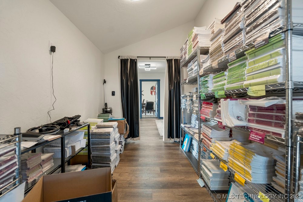 1823 W 51st Street Property Photo 15