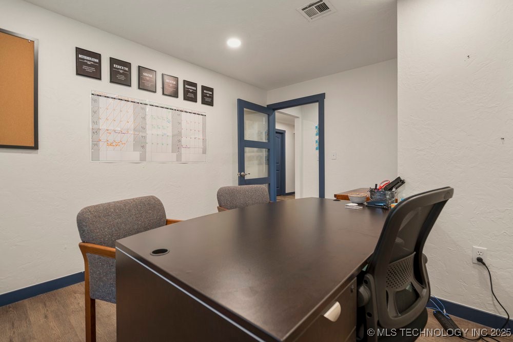 1823 W 51st Street Property Photo 22