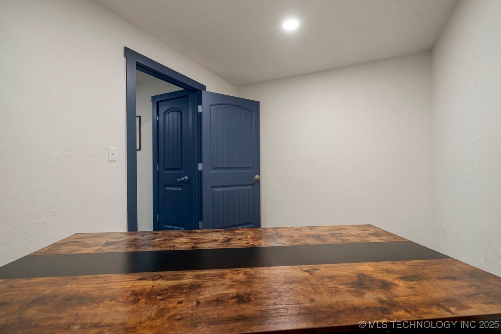 1823 W 51st Street Property Photo 31