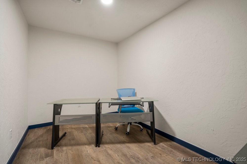 1823 W 51st Street Property Photo 32