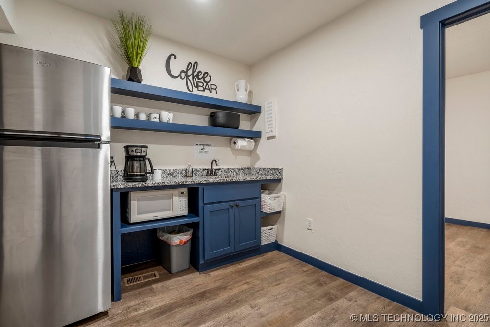 1823 W 51st Street Property Photo 34