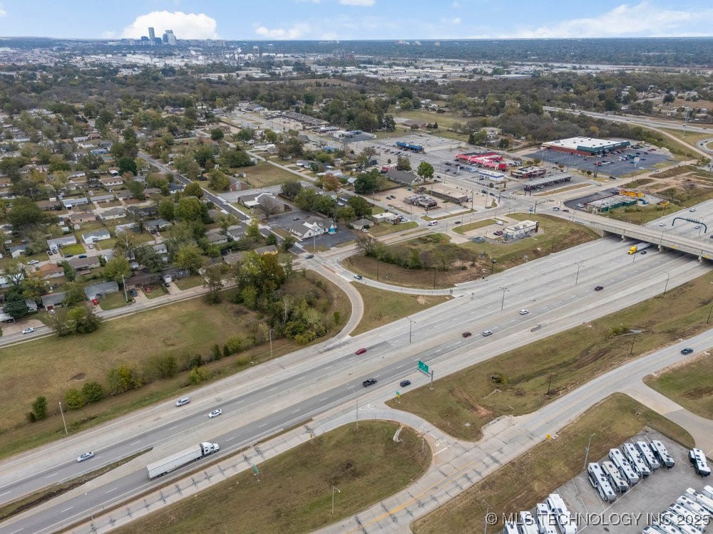 1823 W 51st Street Property Photo 62