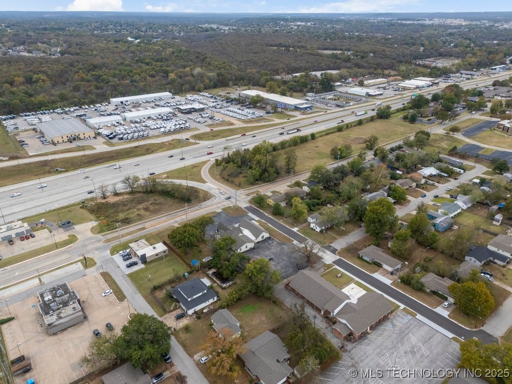 1823 W 51st Street Property Photo 63