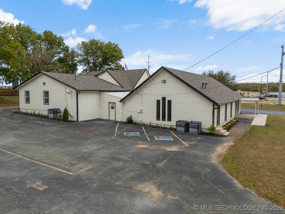 1823 W 51st Street Property Photo 65