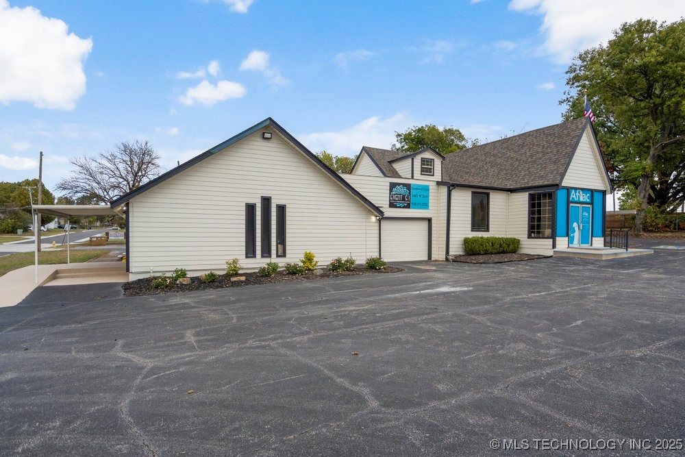 1823 W 51st Street Property Photo 68