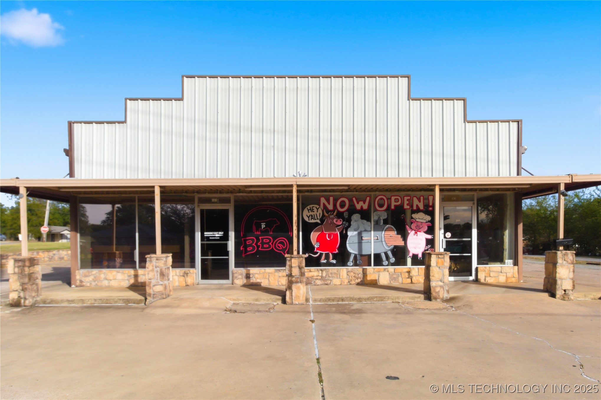 1016 N Washington Property Photo 2