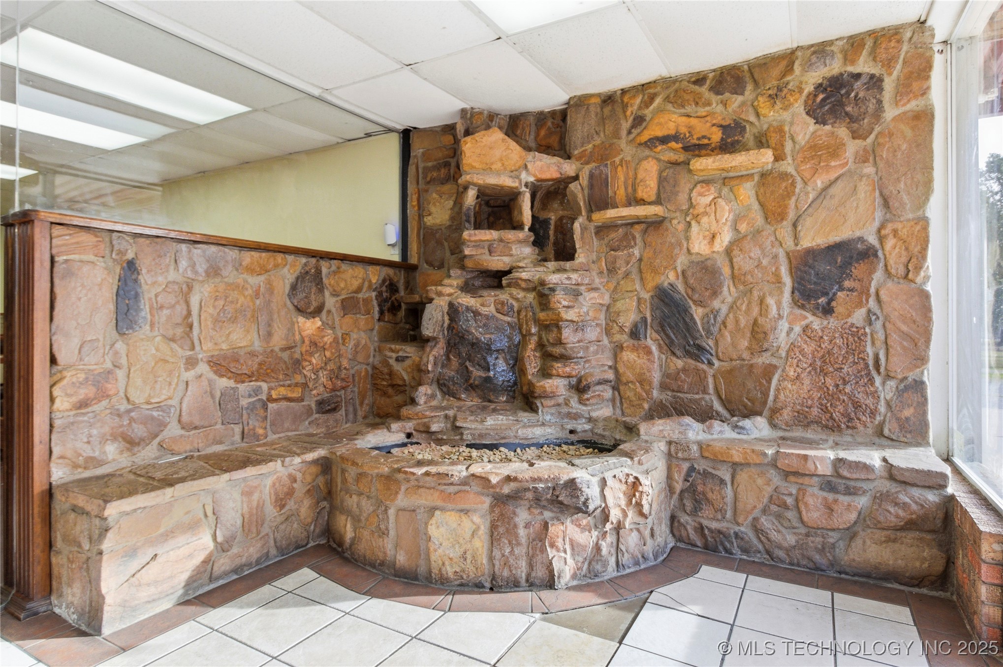 1016 N Washington Property Photo 9