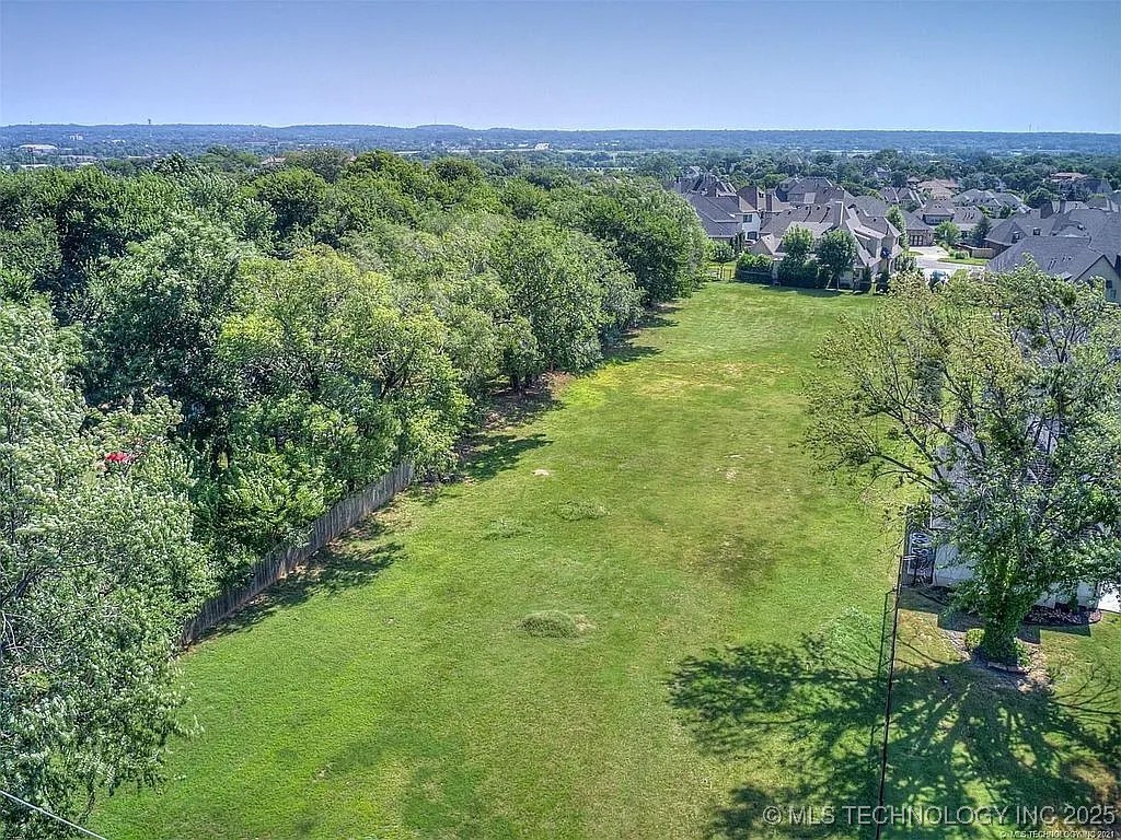 10715 S Elgin Avenue Property Photo 1