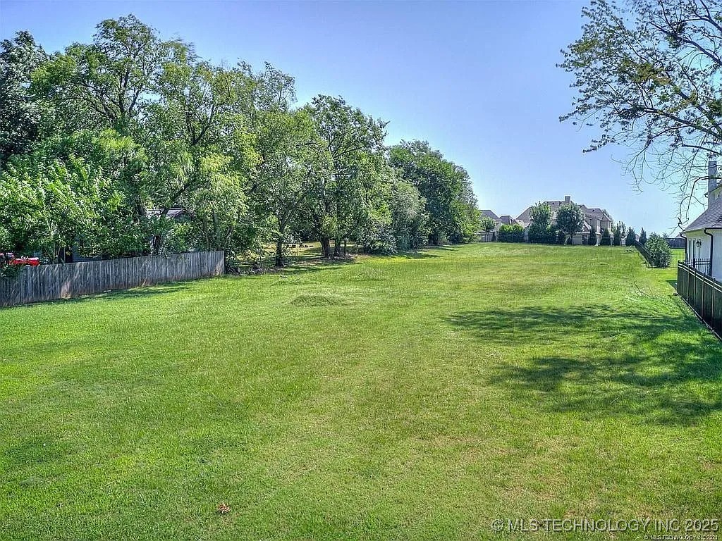 10715 S Elgin Avenue Property Photo 13