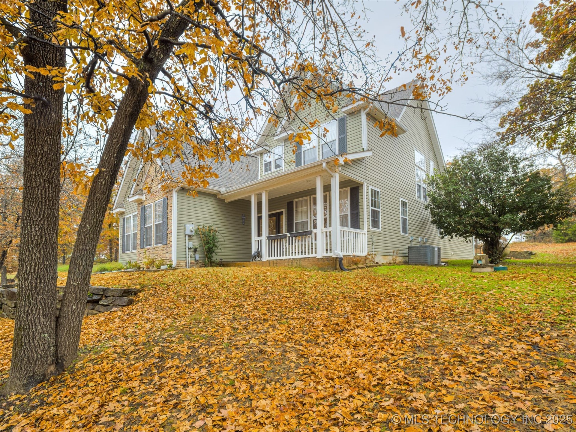 2485 Avalon Drive Property Photo 2