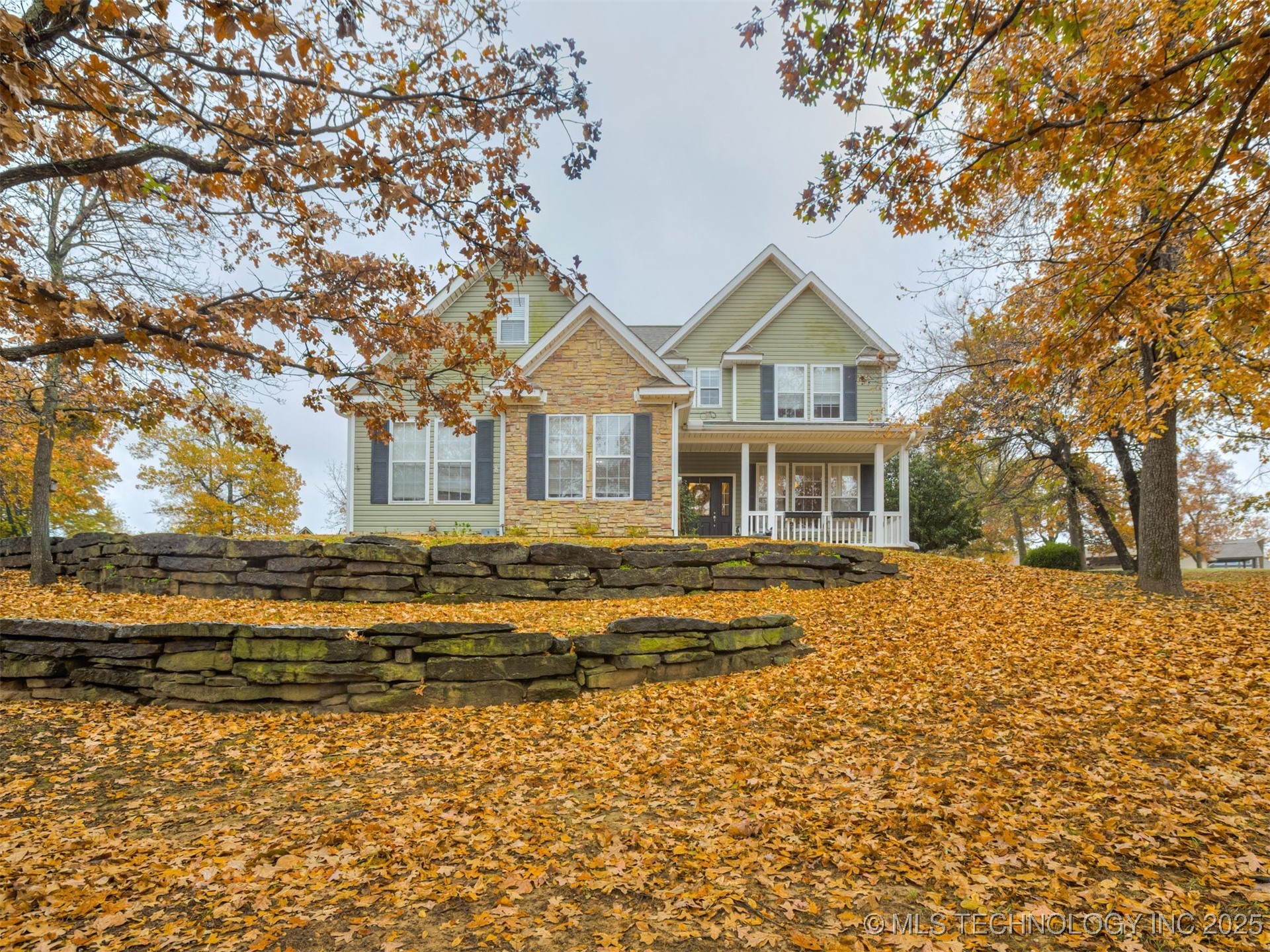 2485 Avalon Drive Property Photo 3