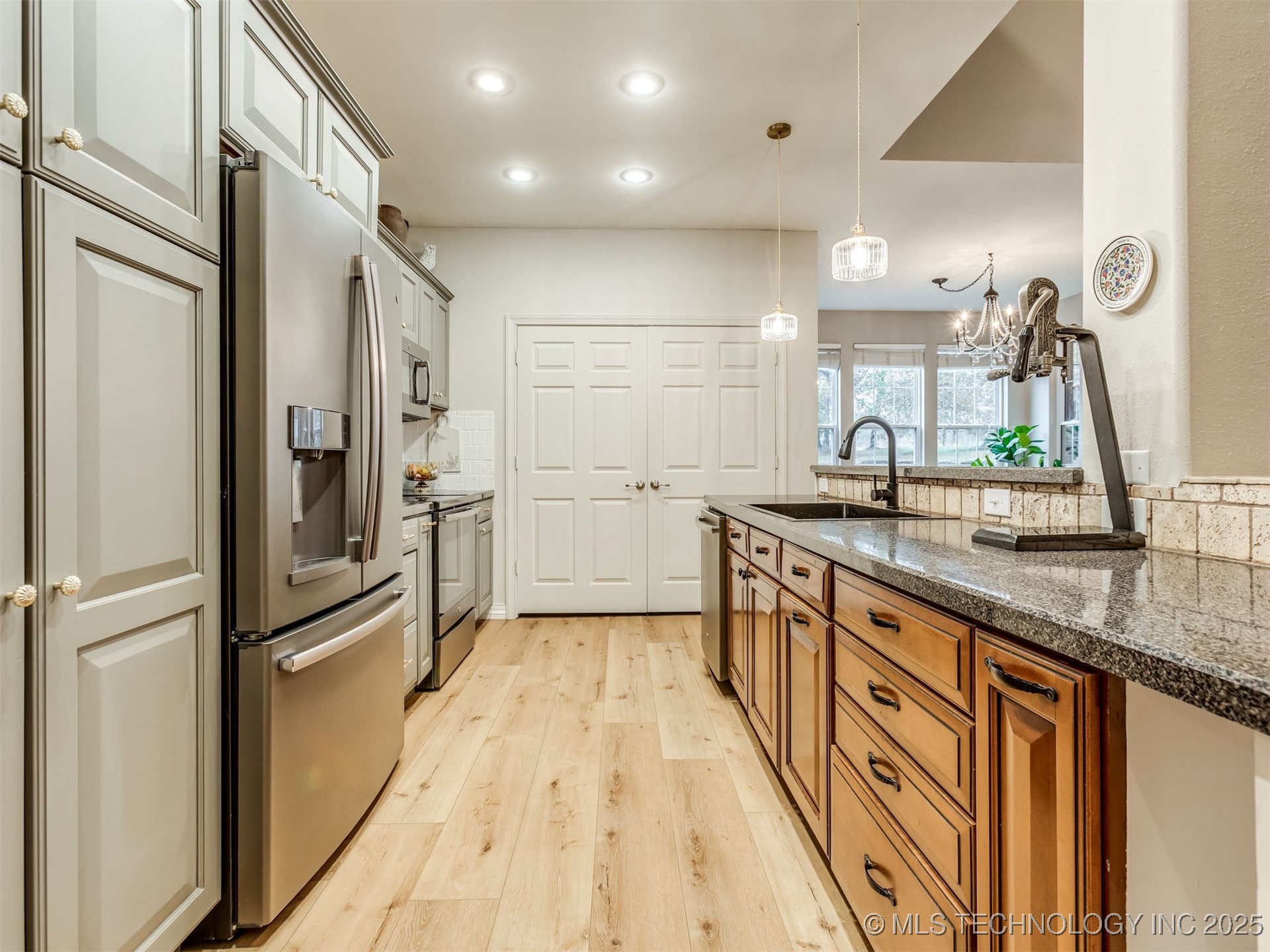 2485 Avalon Drive Property Photo 13