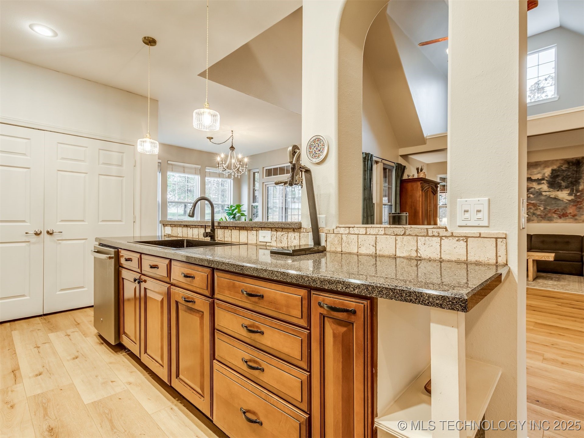 2485 Avalon Drive Property Photo 14