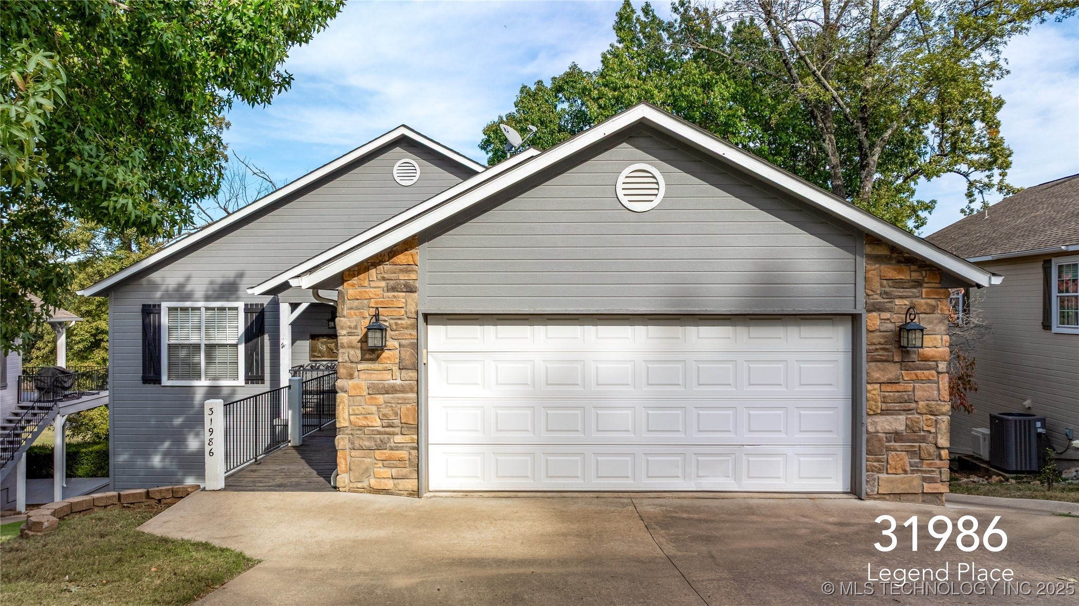 31986 Legend Place Property Photo 1