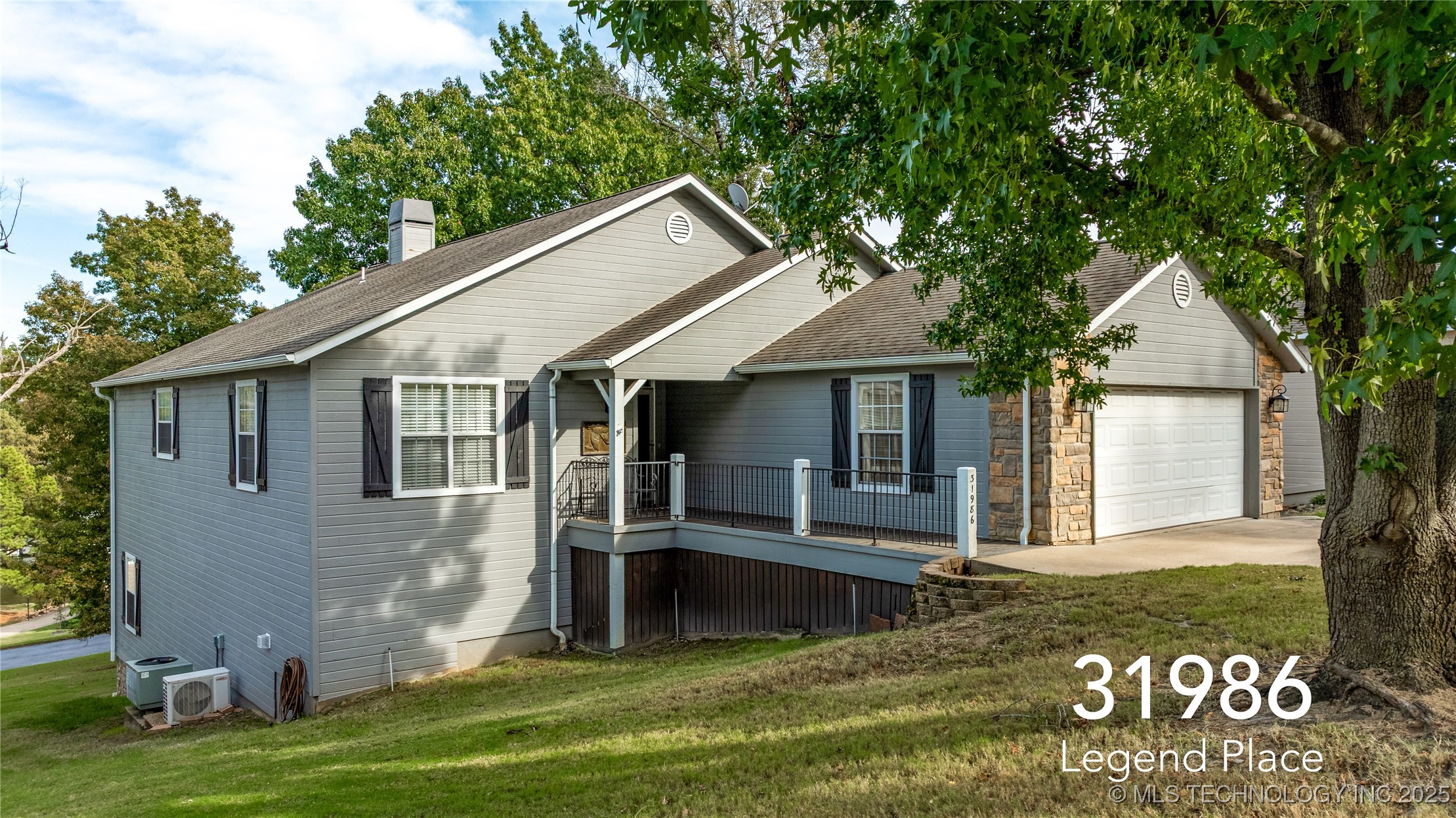 31986 Legend Place Property Photo 2