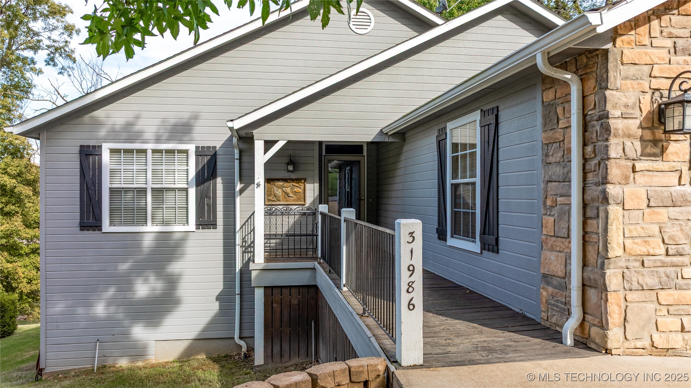 31986 Legend Place Property Photo 3