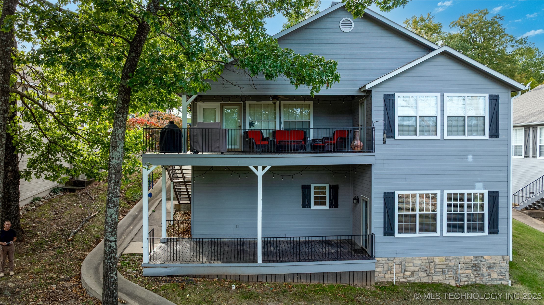 31986 Legend Place Property Photo 7