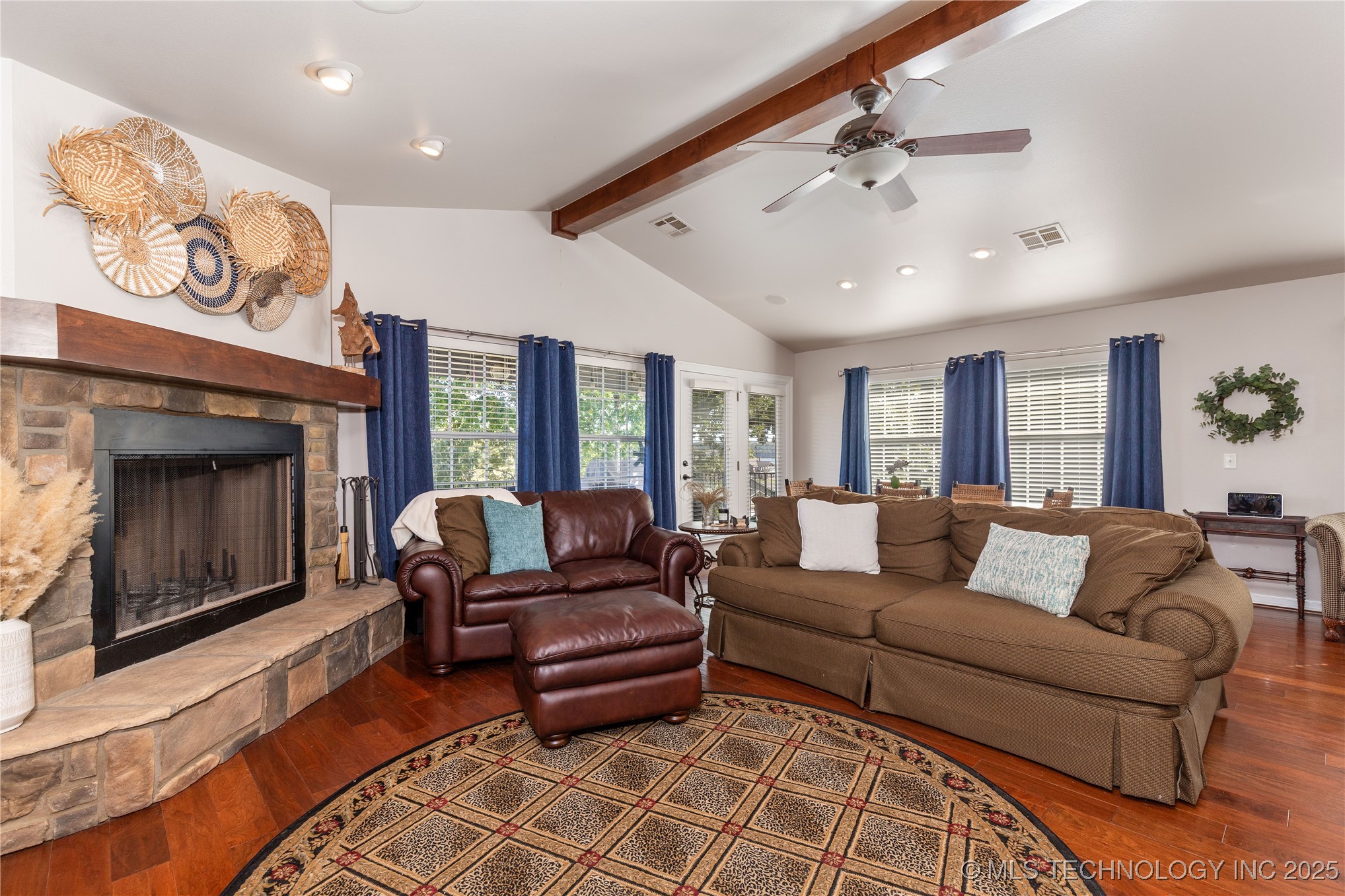 31986 Legend Place Property Photo 23