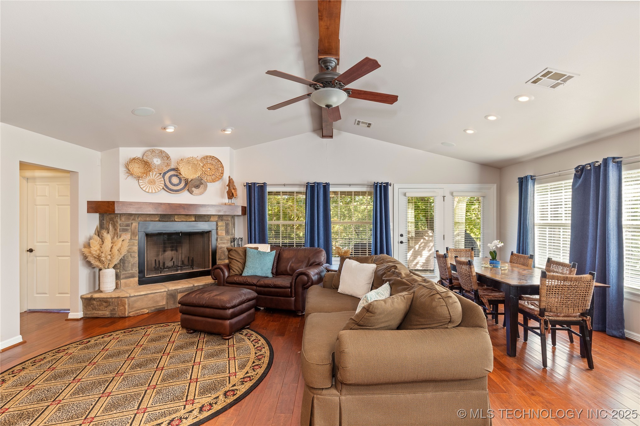 31986 Legend Place Property Photo 35