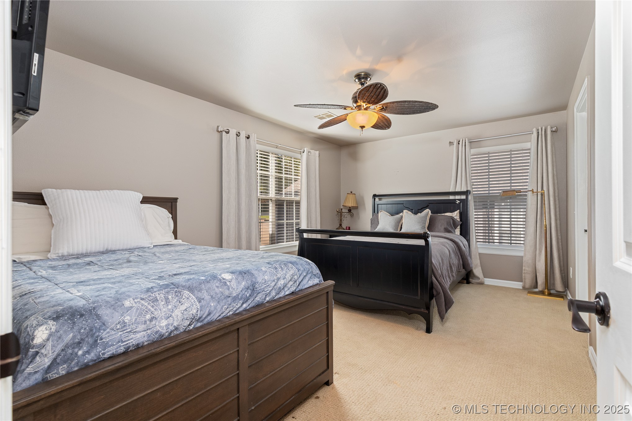 31986 Legend Place Property Photo 44