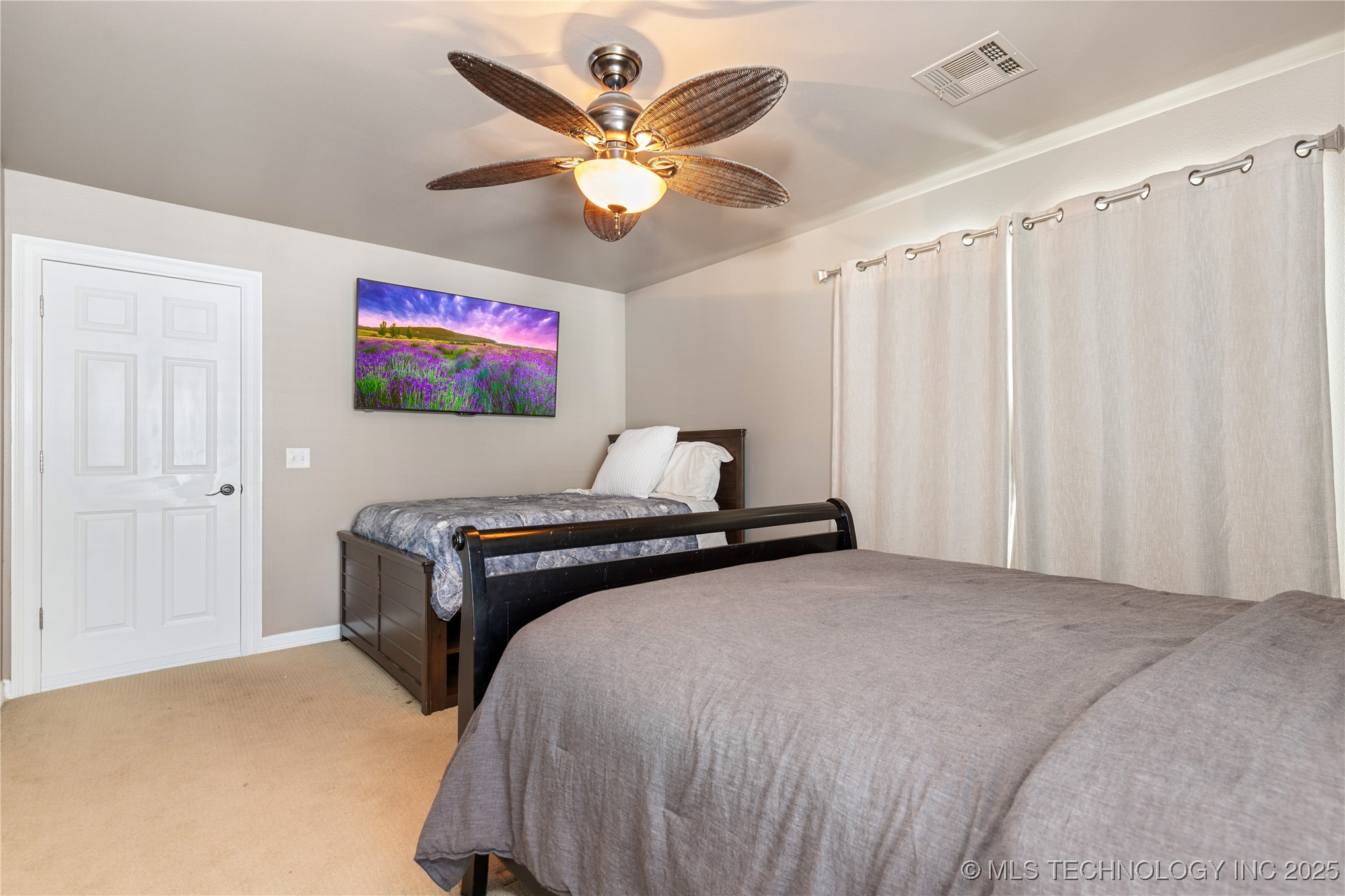 31986 Legend Place Property Photo 45