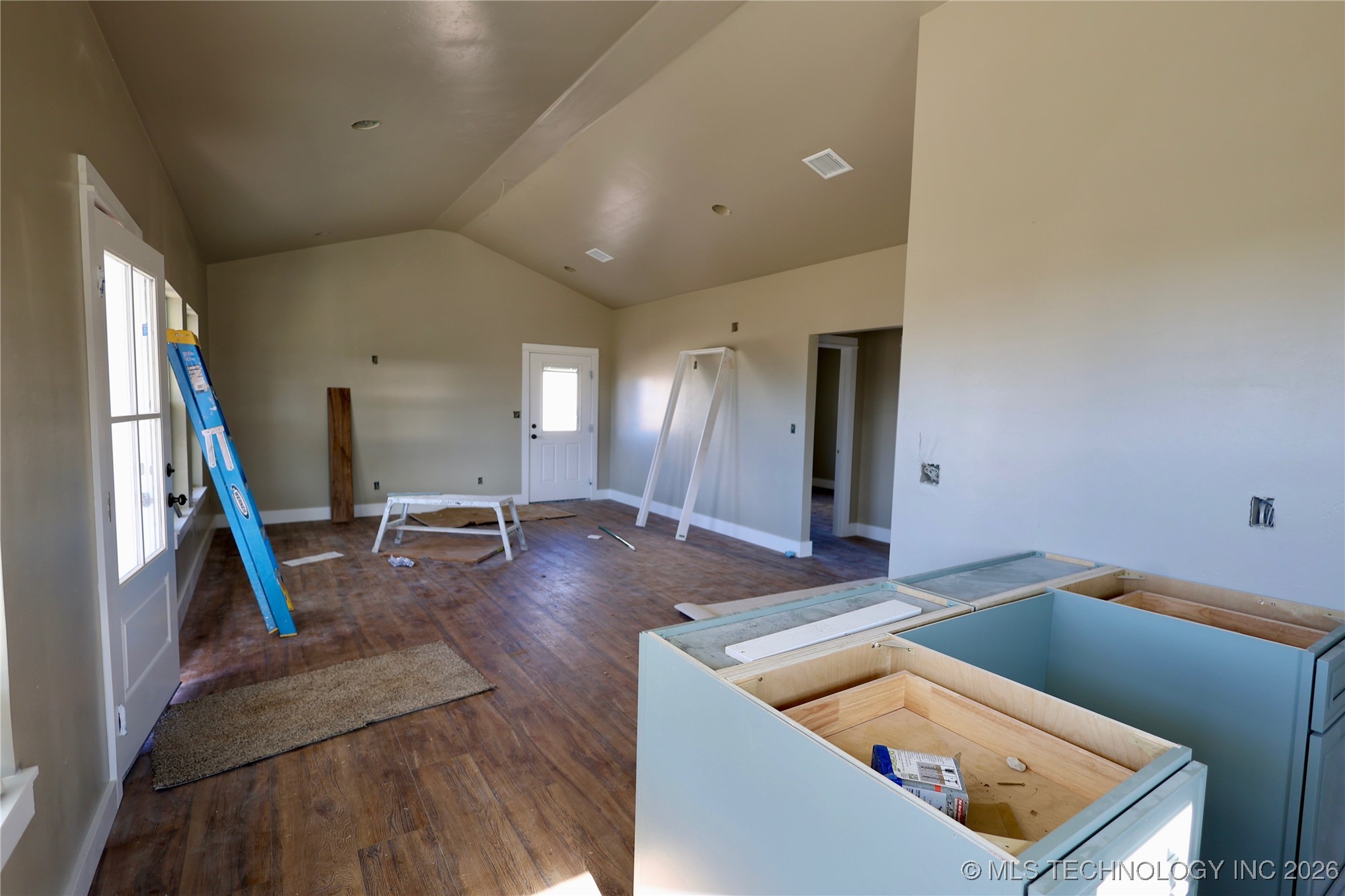 1601 E 4th Property Photo 4