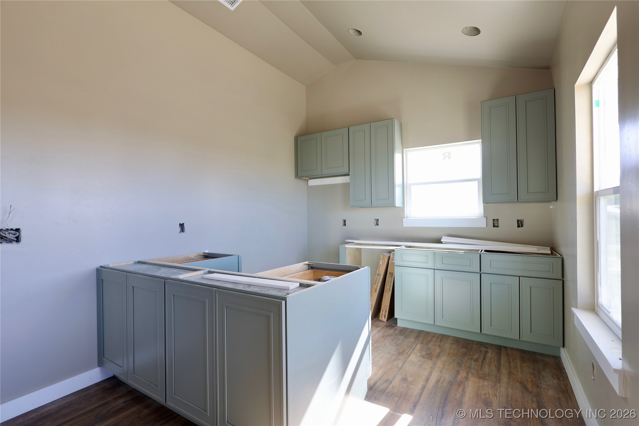 1601 E 4th Property Photo 5