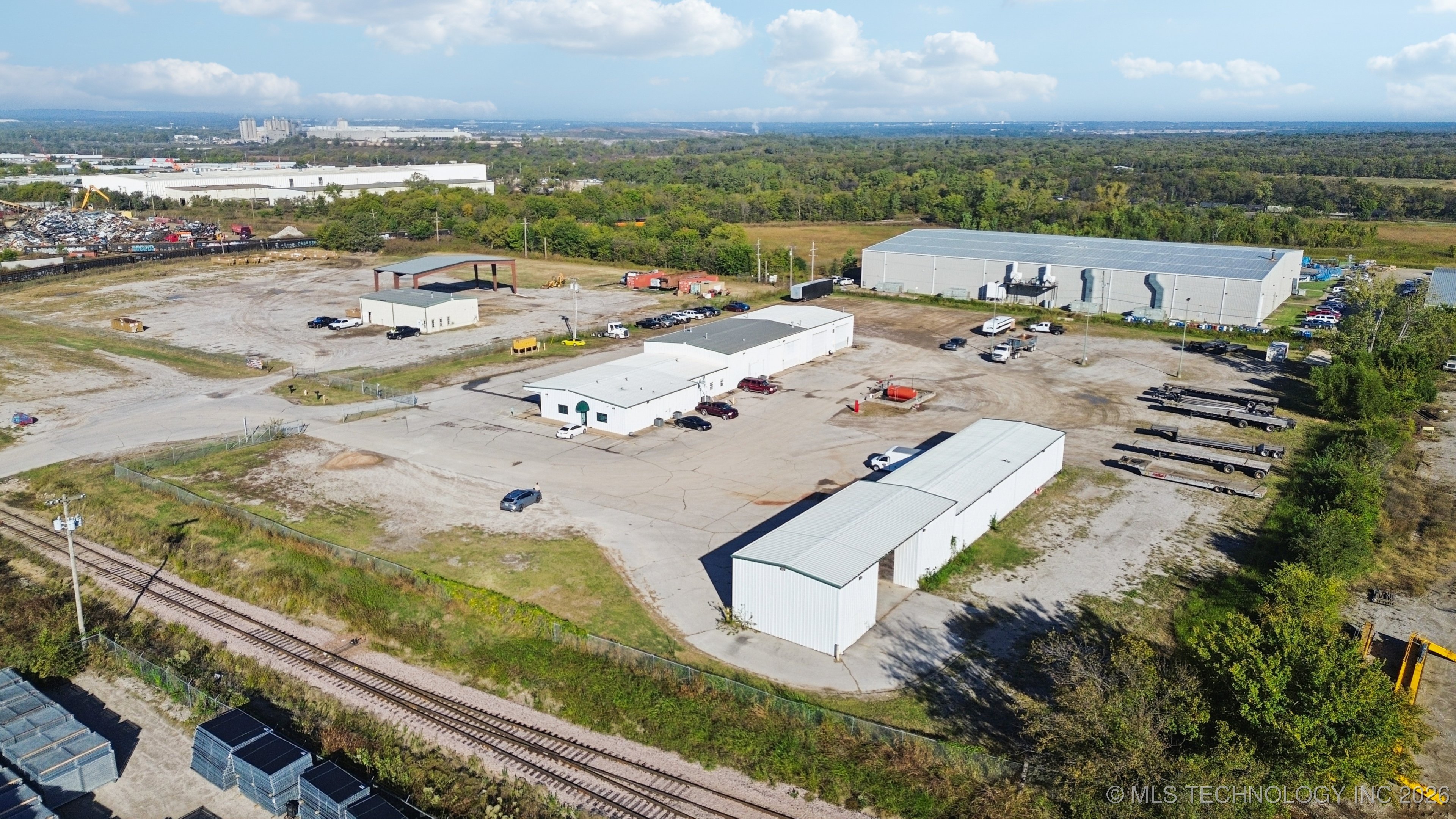 2005 N 167th Avenue E Property Photo 4