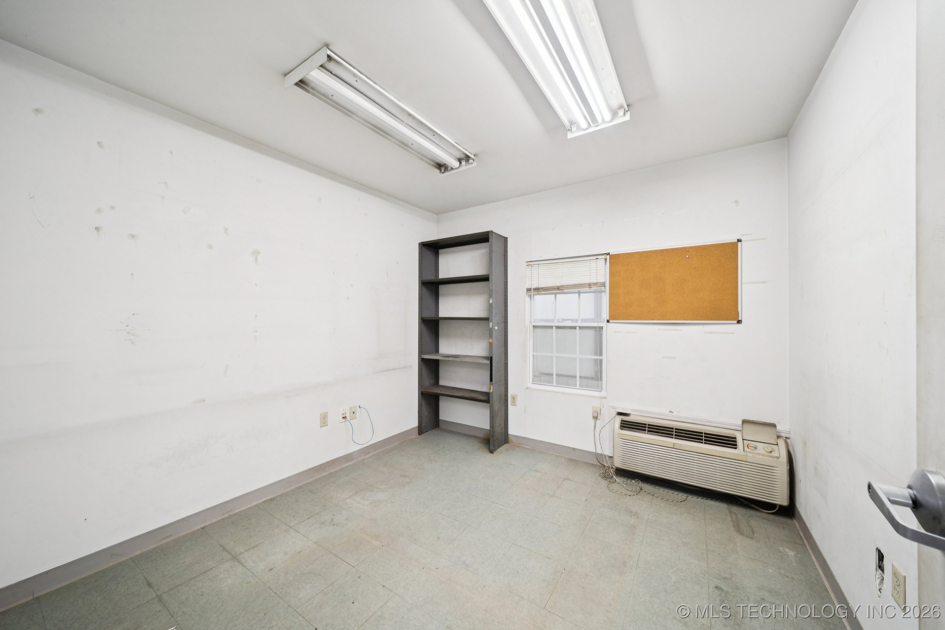 2005 N 167th Avenue E Property Photo 36