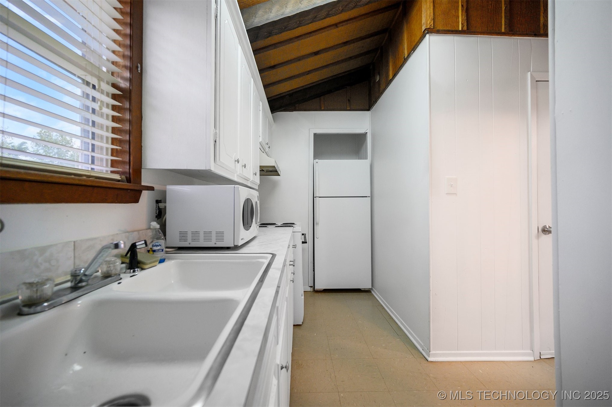 902 Ne Lincoln Road Property Photo 18