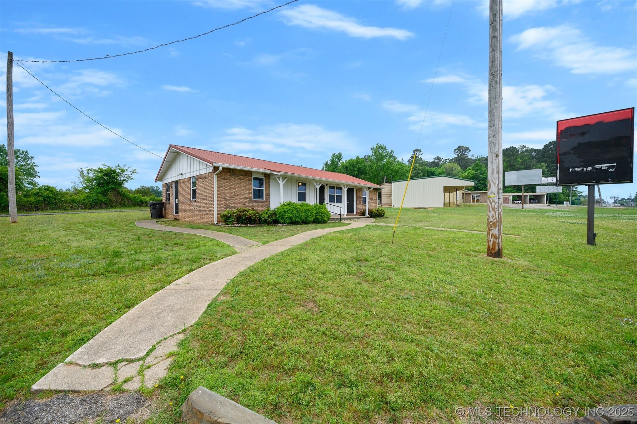 902 Ne Lincoln Road Property Photo 26