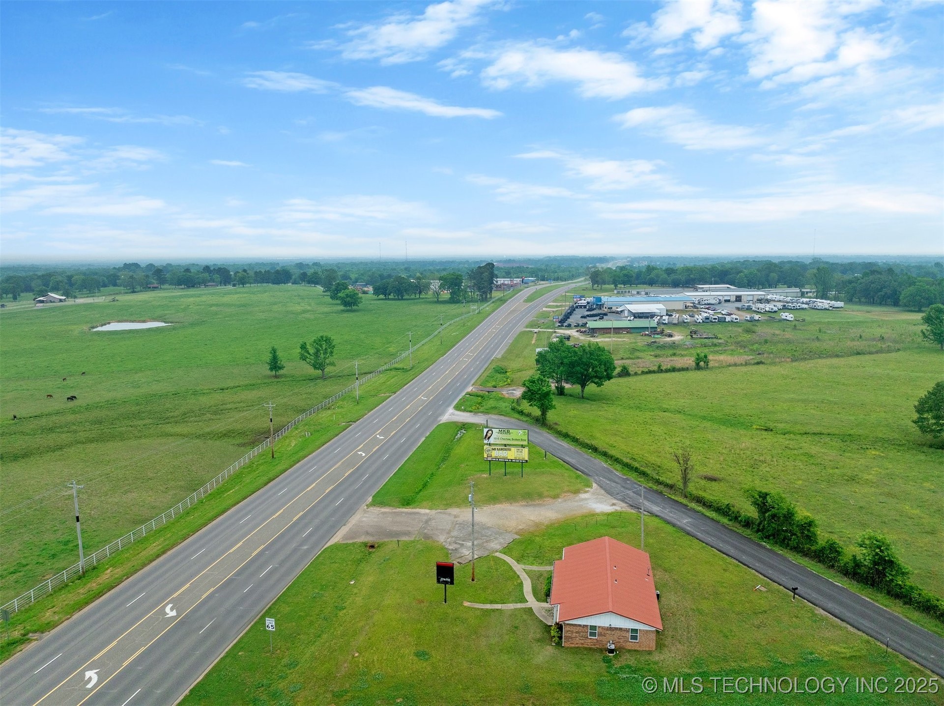 902 Ne Lincoln Road Property Photo 31