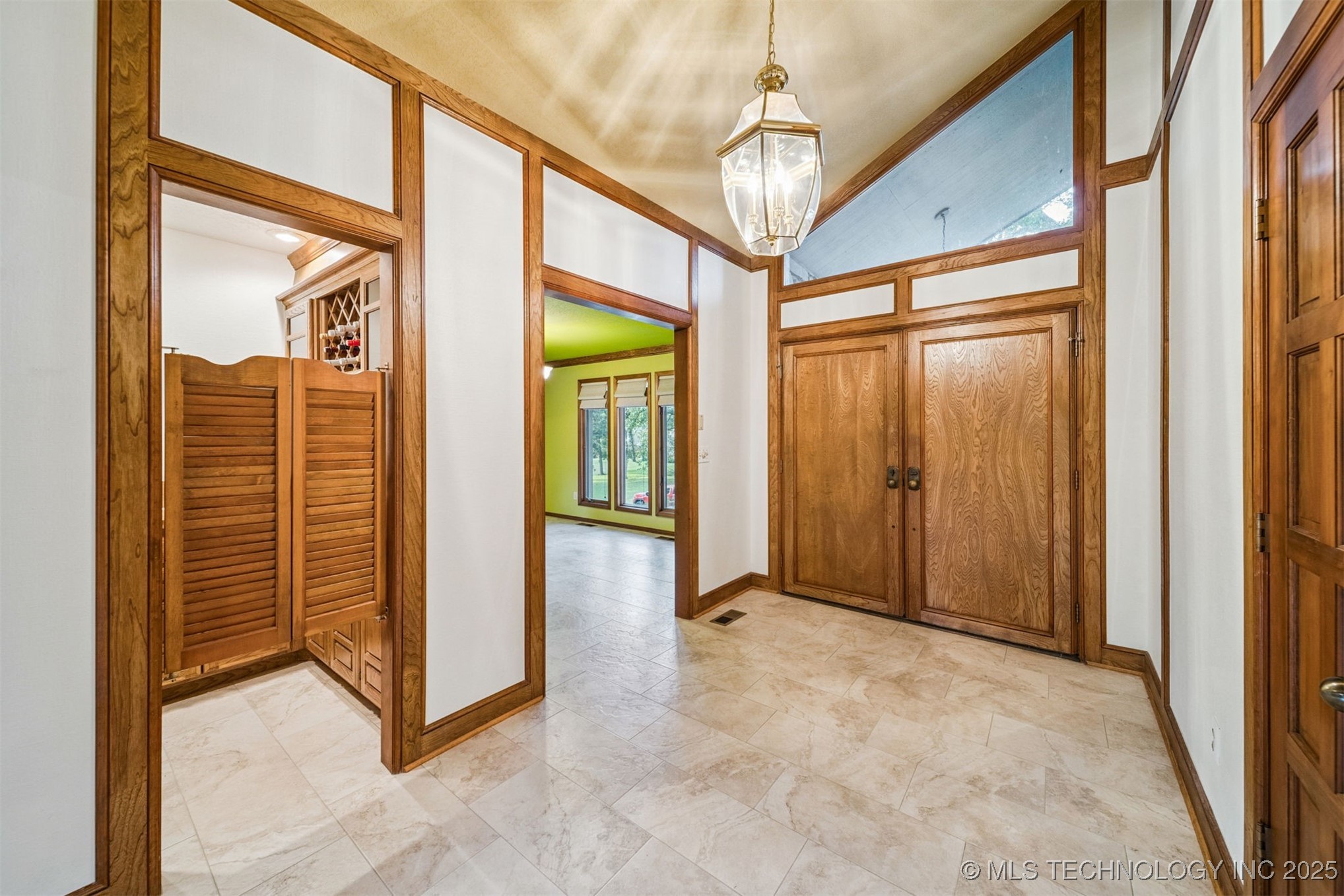 3334 E 100th Place Property Photo 4