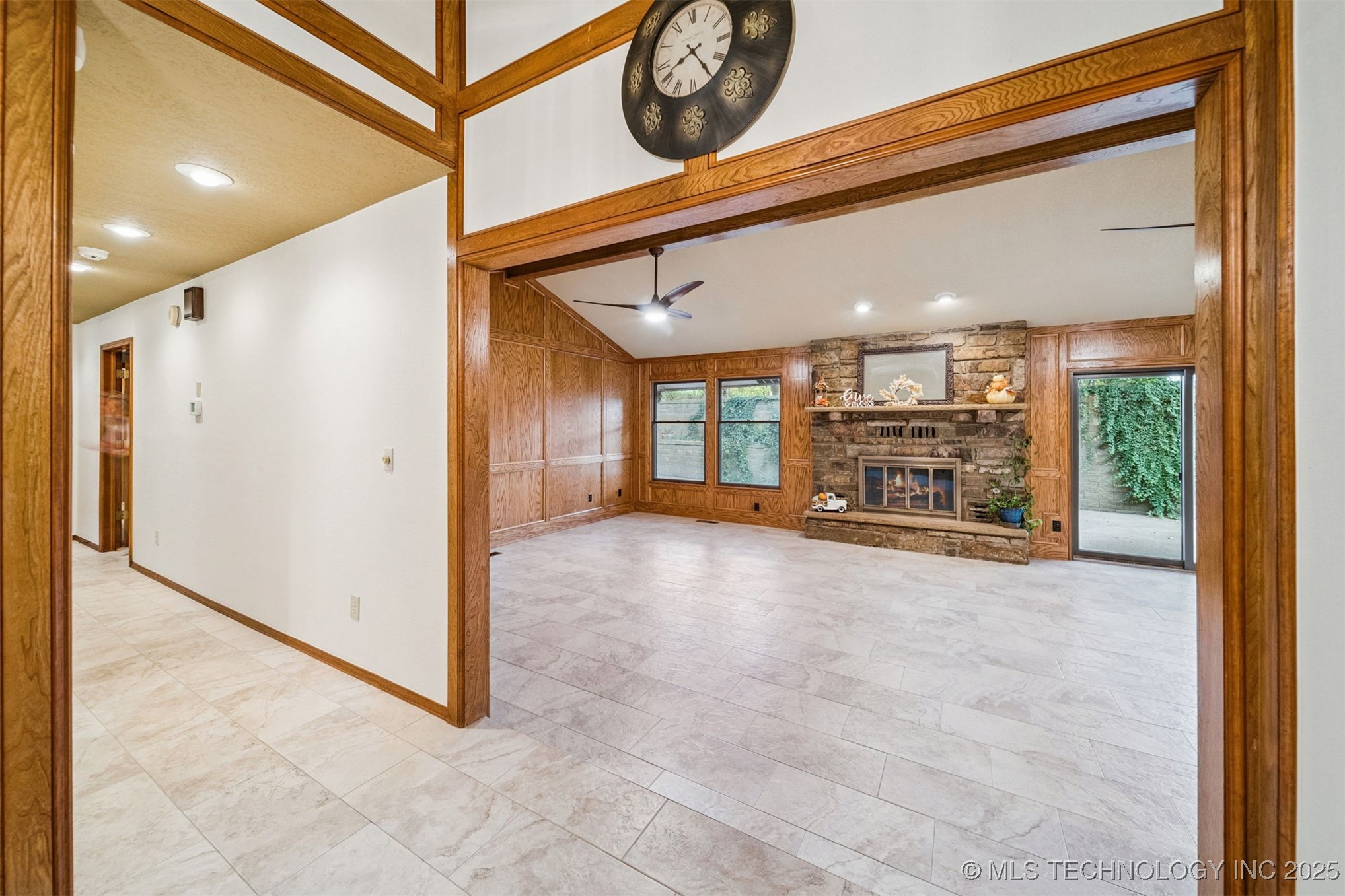 3334 E 100th Place Property Photo 6