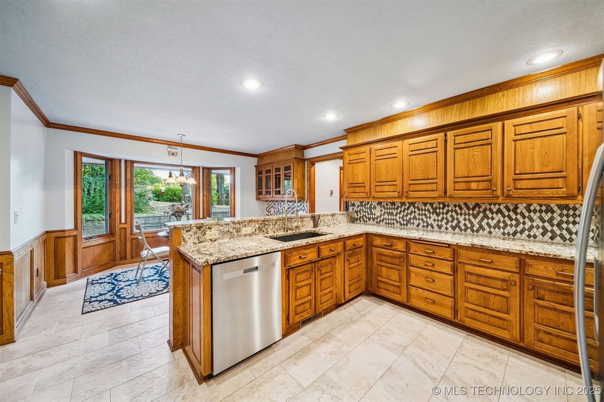 3334 E 100th Place Property Photo 14