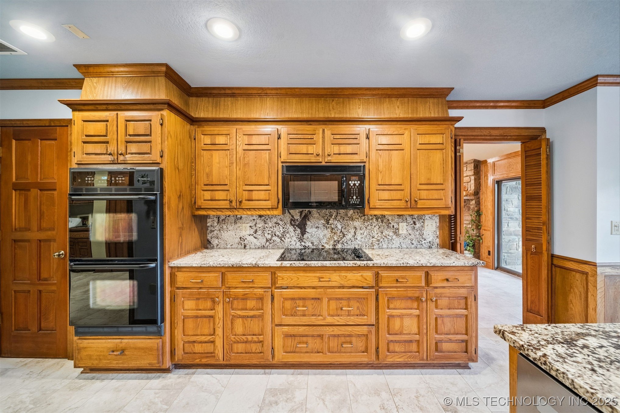 3334 E 100th Place Property Photo 15