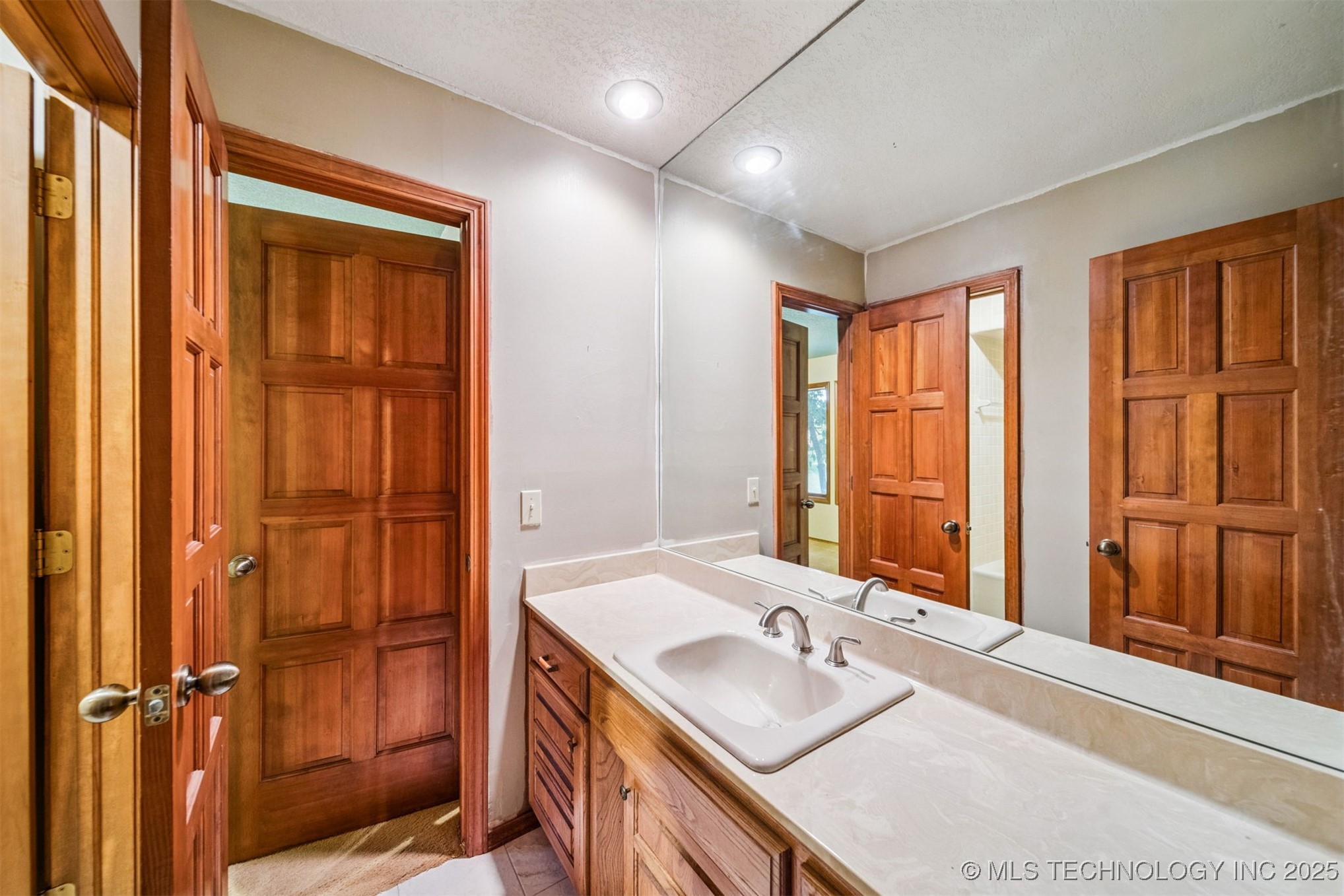 3334 E 100th Place Property Photo 27