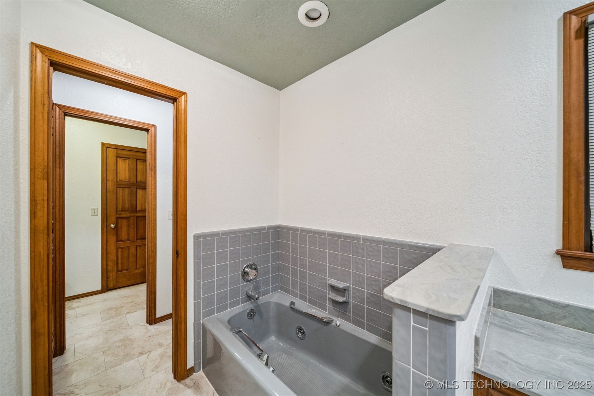 3334 E 100th Place Property Photo 35