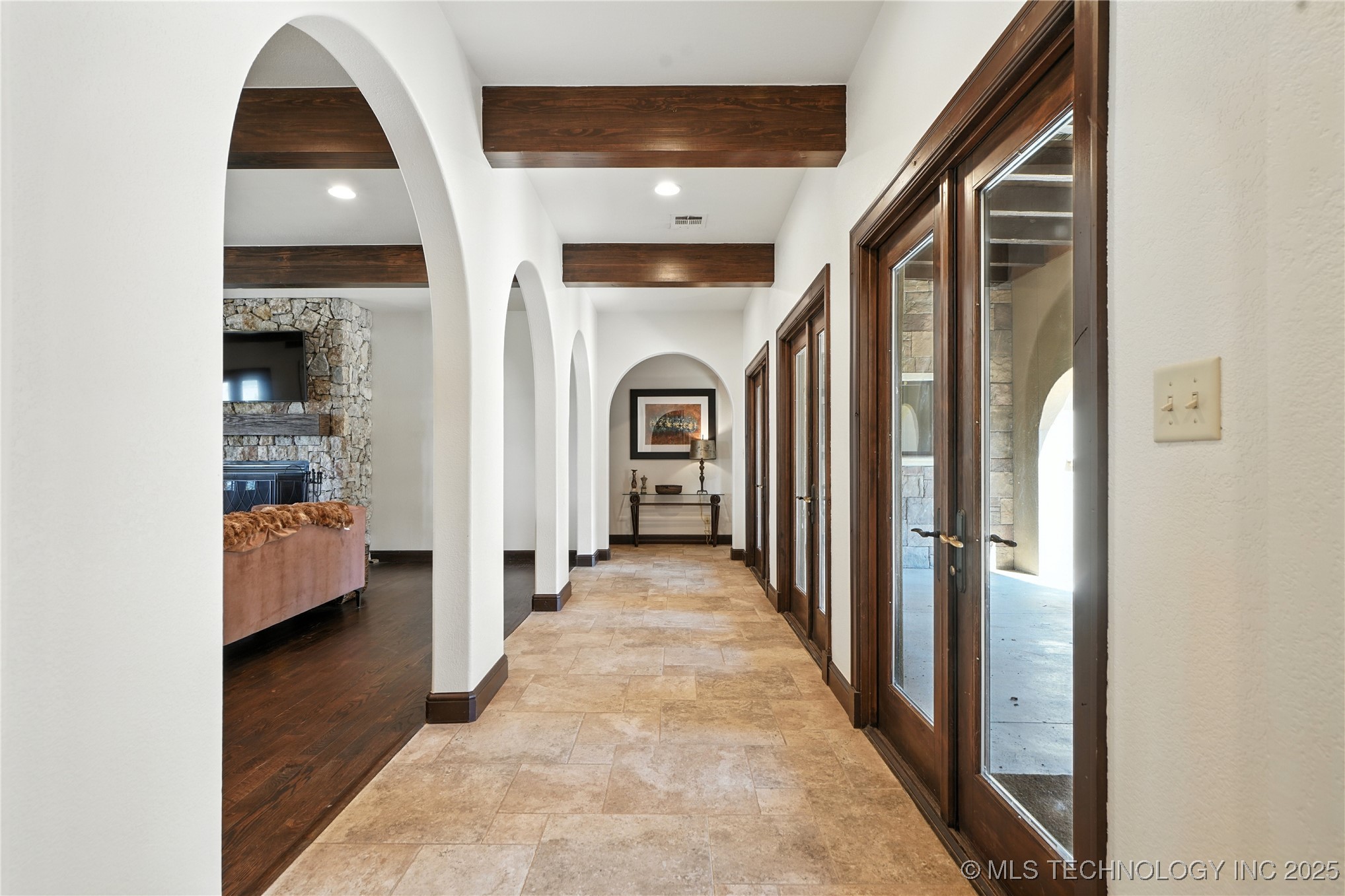 2545123 Property Photo 2