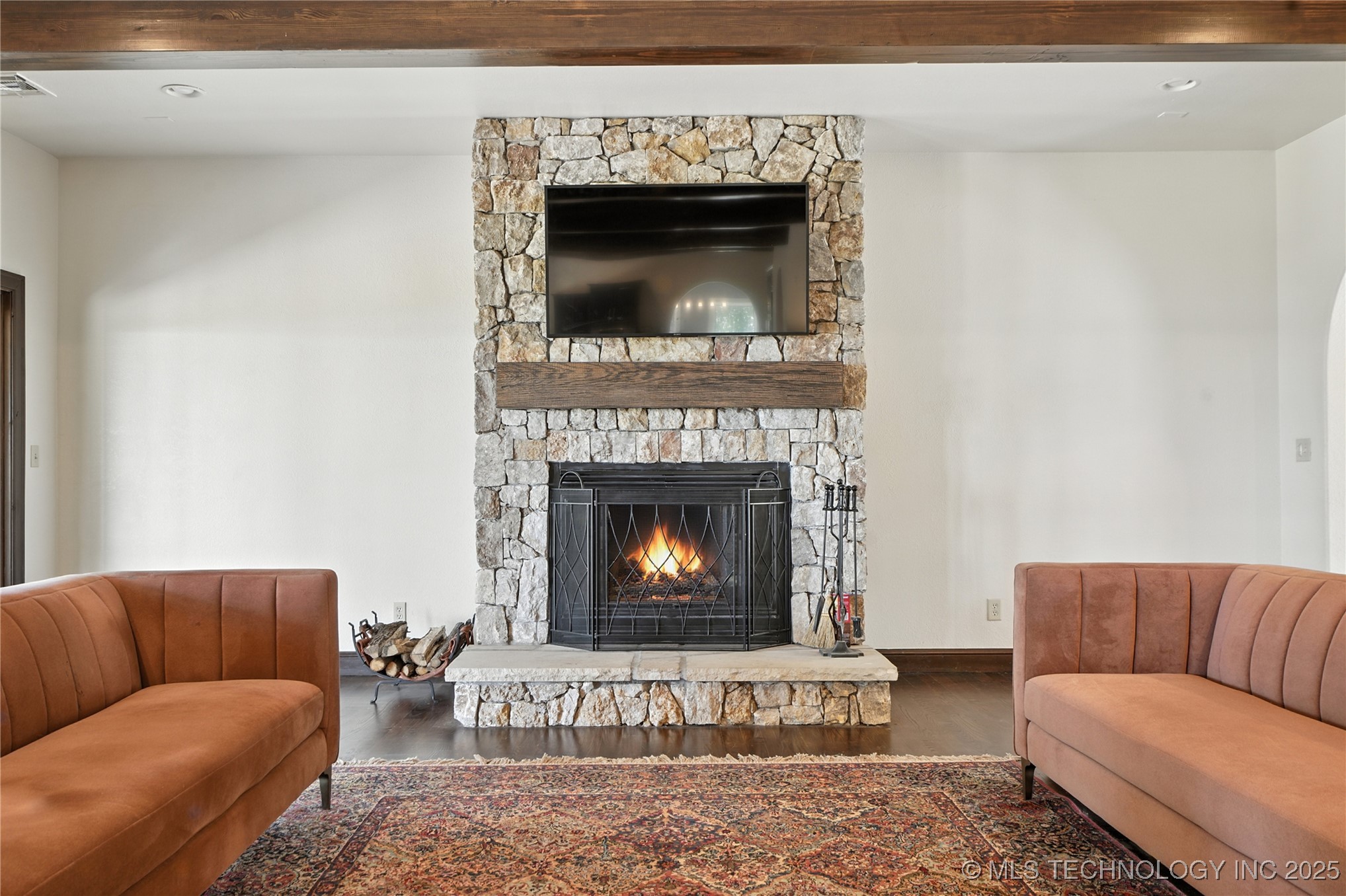 2545123 Property Photo 5