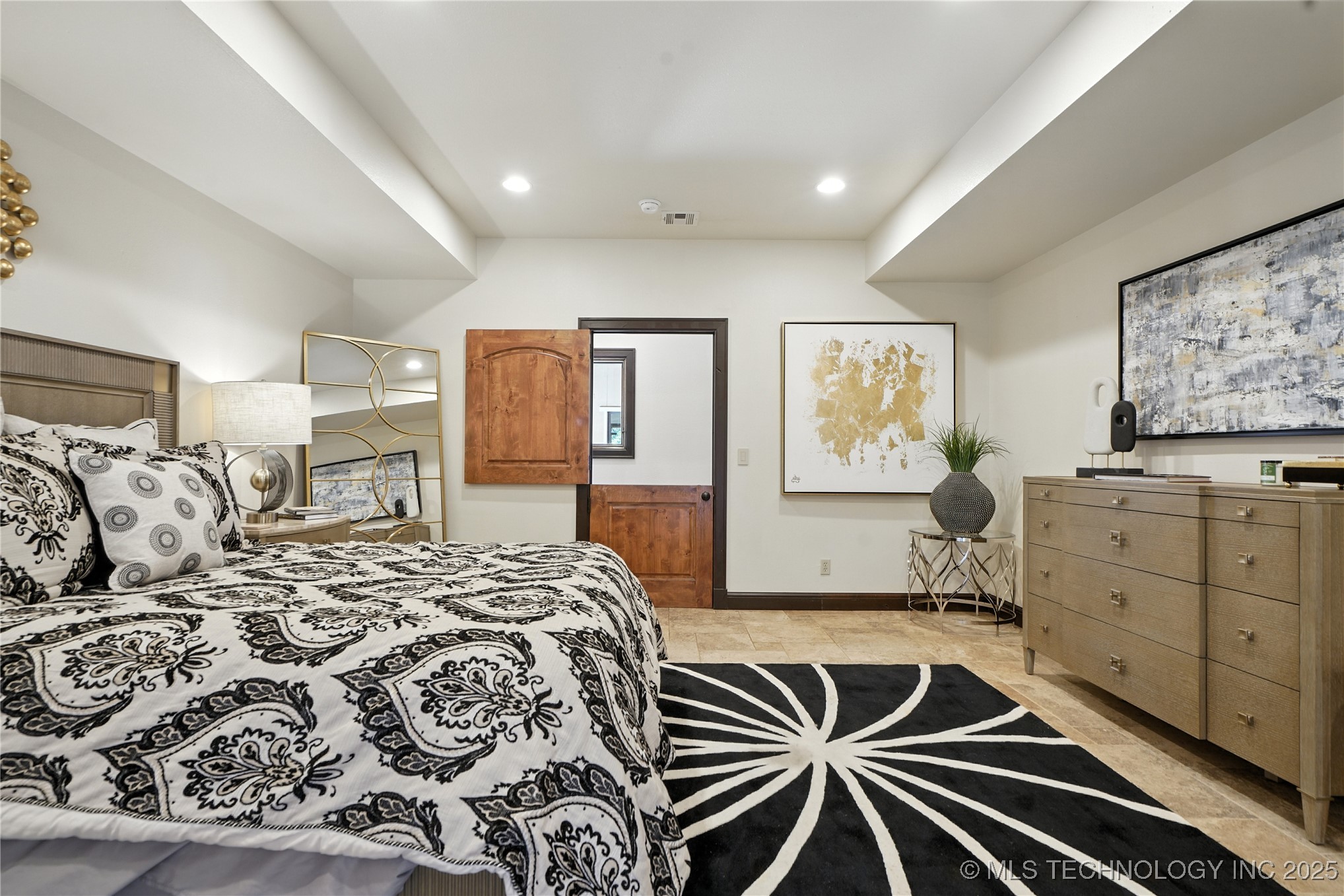 2545123 Property Photo 12