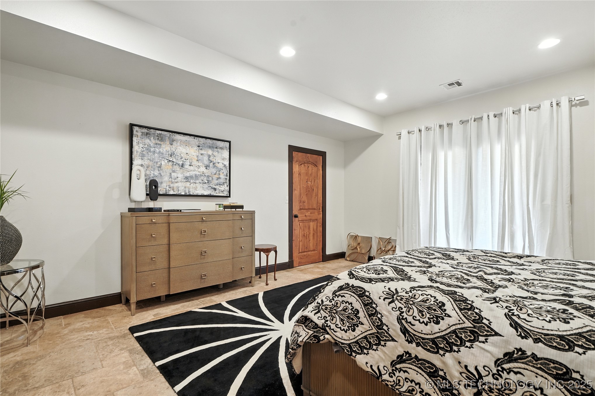 2545123 Property Photo 13