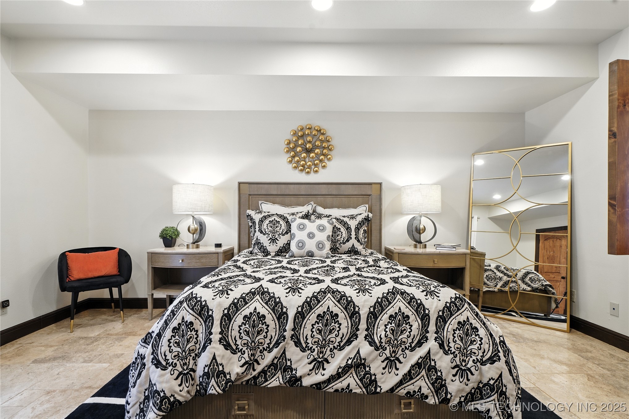 2545123 Property Photo 14