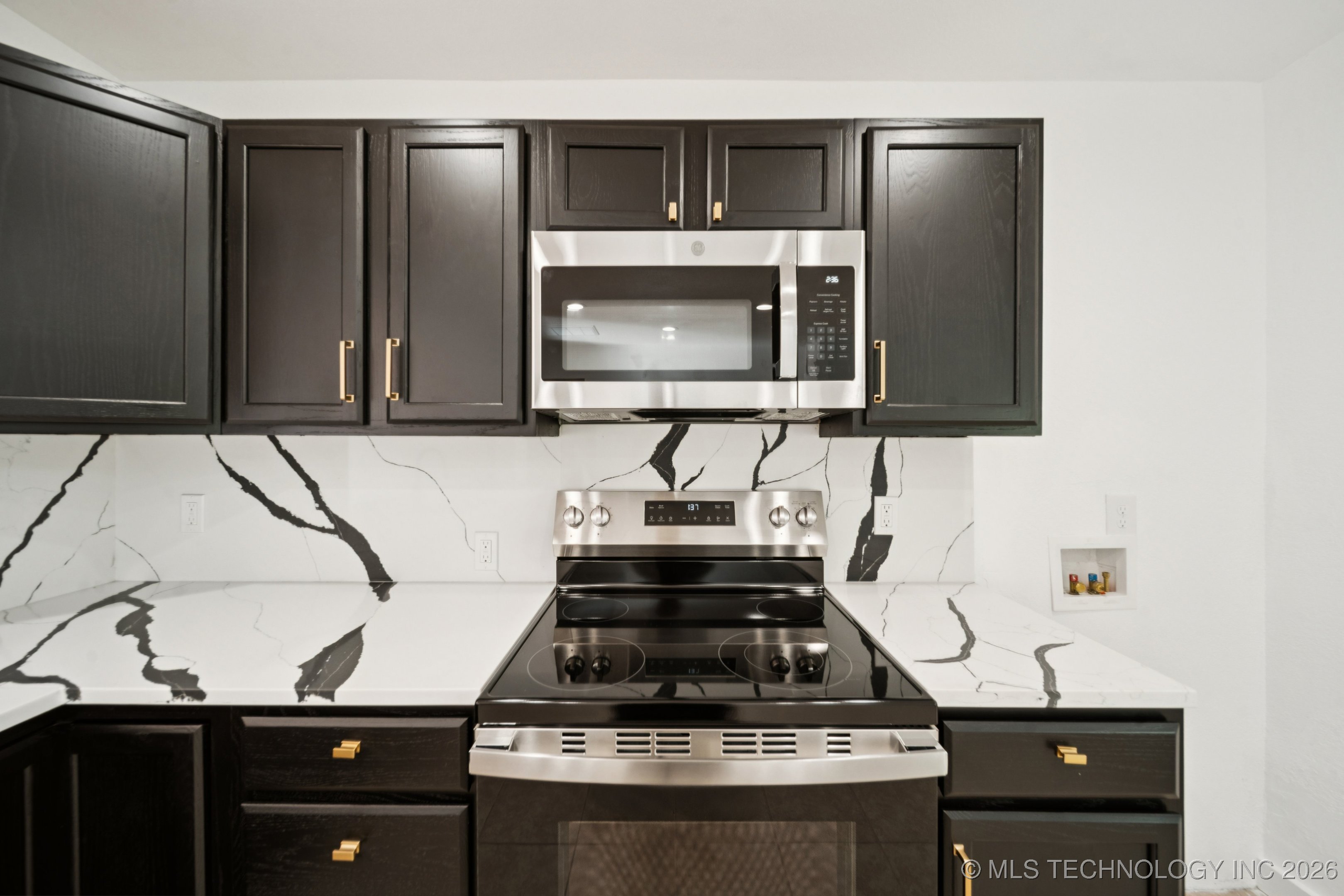 220 W Memphis Street Property Photo 6