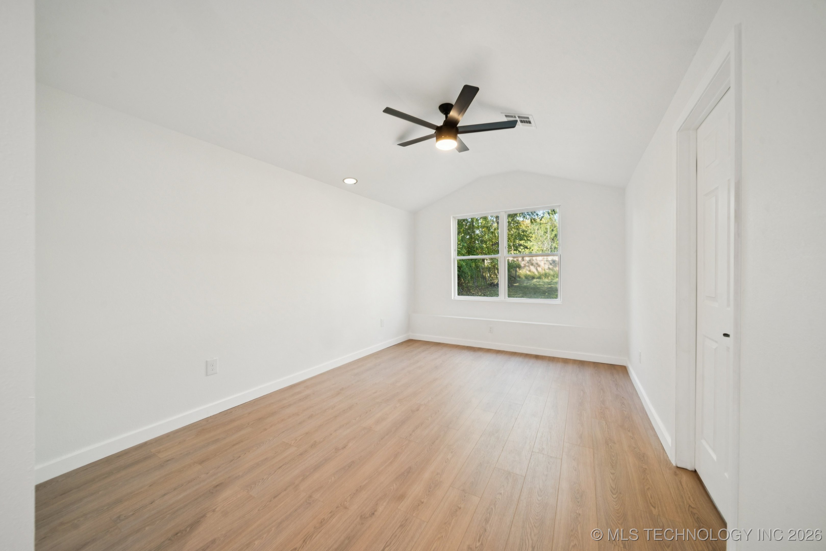 220 W Memphis Street Property Photo 14